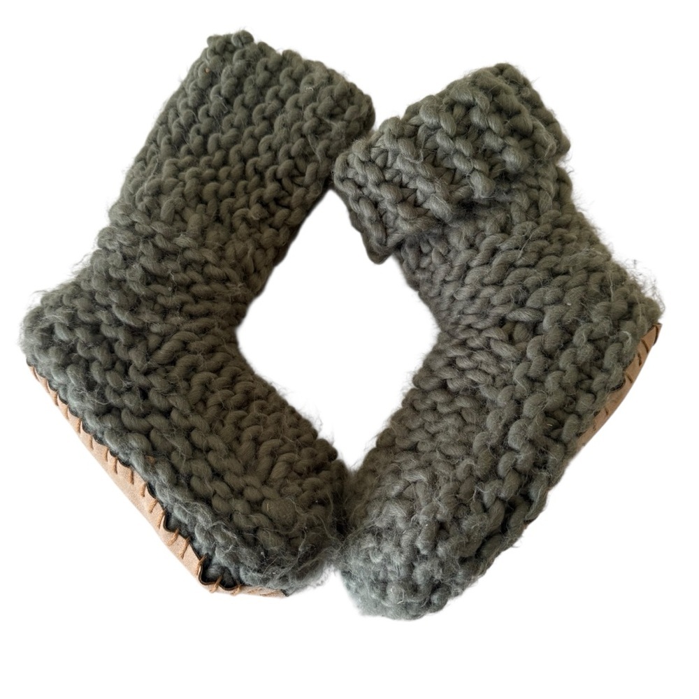 LEMON Women's Green Chunky Knit Cabin Cuffed Cute Bootie Slippers Size Small 5-6
